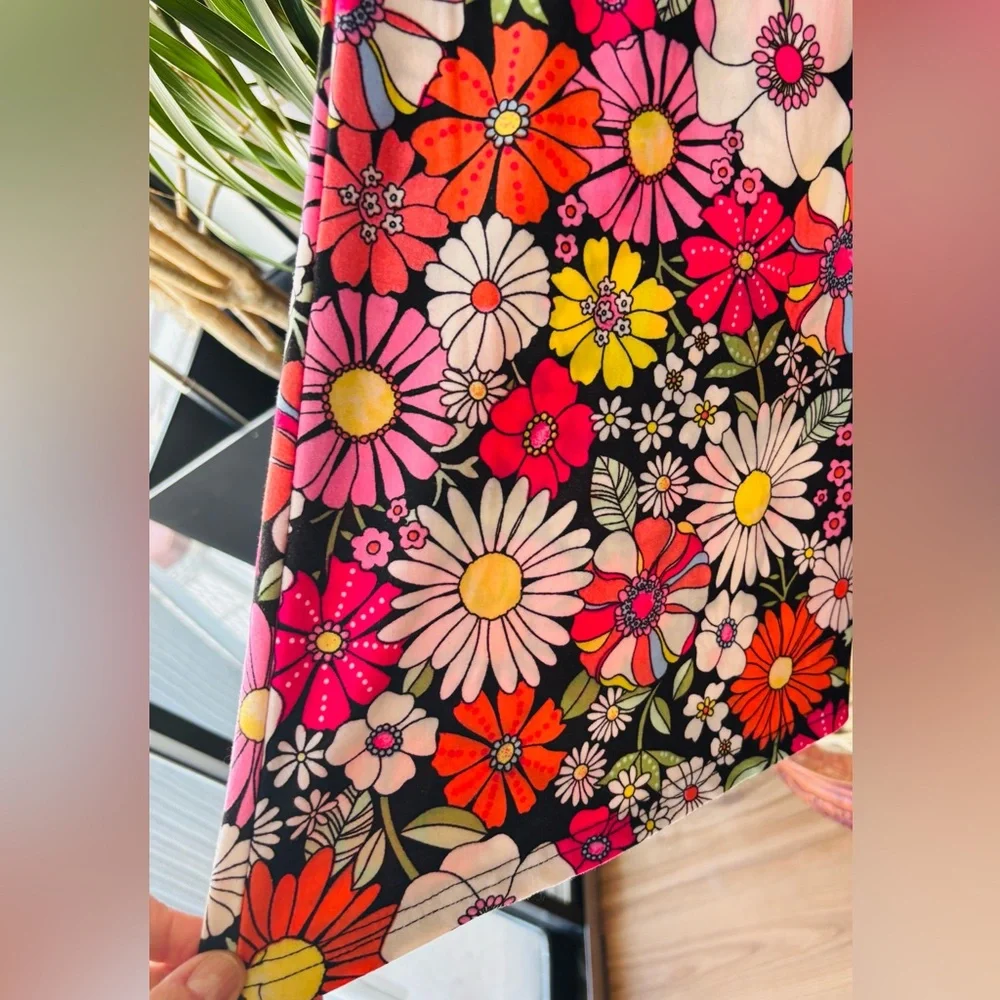 No Boundaries flared bell bottom pants. L/Juniors Flower Power. - Picture 5 of 8